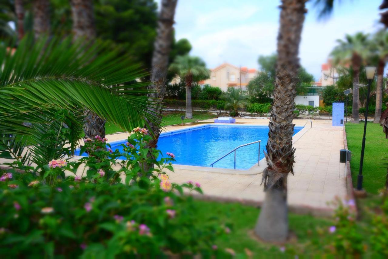 Palmeras, Piscina, Campo De Futbol Y Jardin Privados มาซาร์รอน ภายนอก รูปภาพ